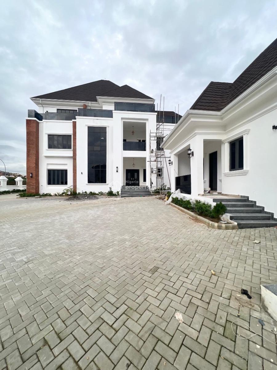 Luxury Mansion, Guzape District, Abuja, House for Sale