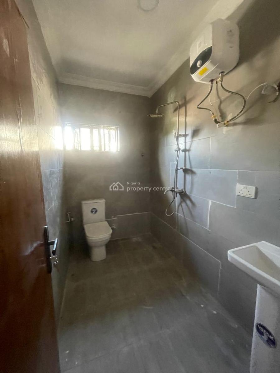 3 Bedroom Flat on First Floor, Lekki Phase 1, Lekki, Lagos, Flat / Apartment for Rent