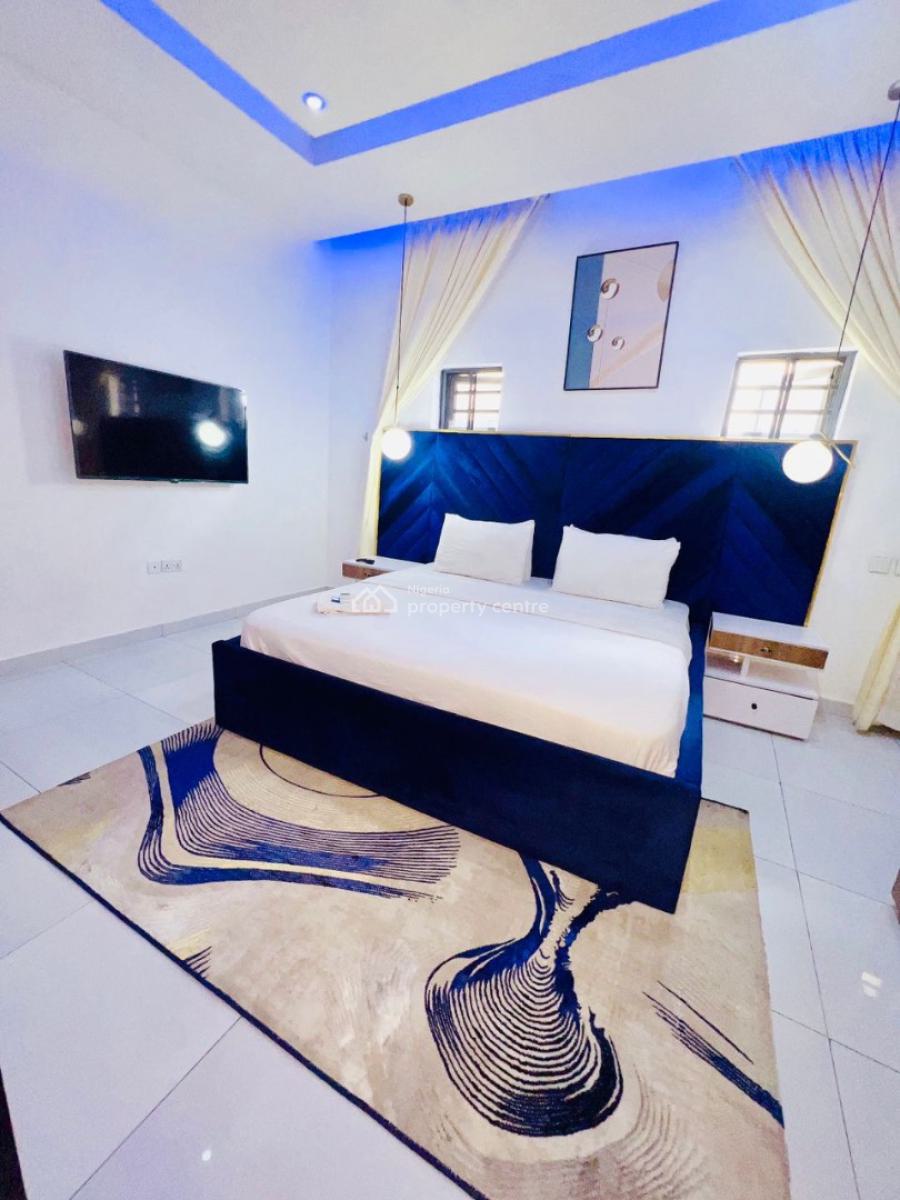 3 Bedroom Apartment with a Massive Balcony, Pool, Victoria Island (vi), Lagos, Flat / Apartment Short Let