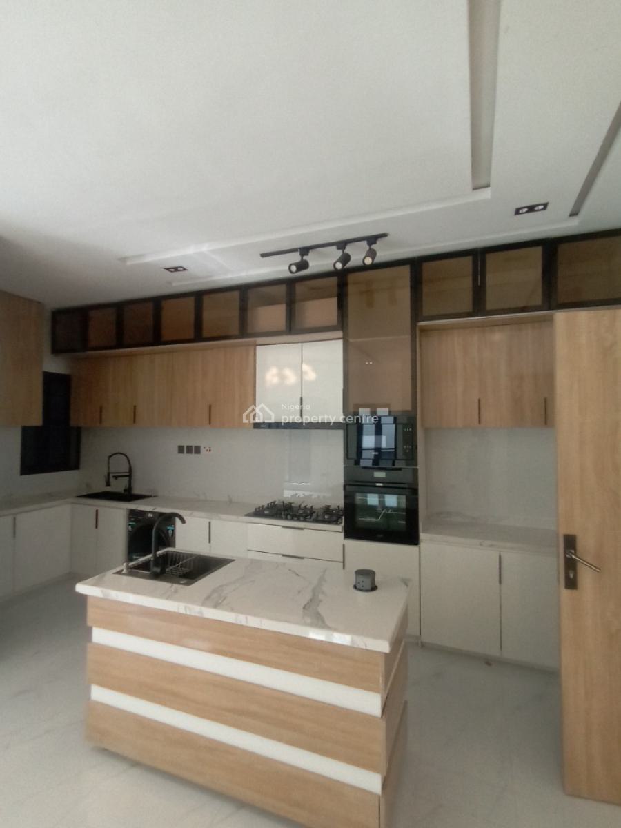 Executive 2 Bedroom Flat, Chisco, Lekki, Lagos, Flat / Apartment for Sale