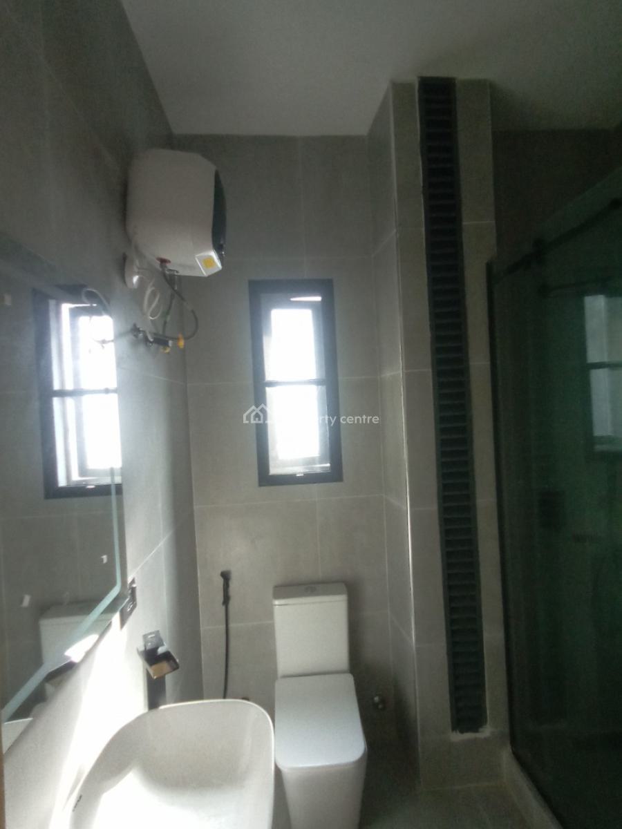 Executive 2 Bedroom Flat, Chisco, Lekki, Lagos, Flat / Apartment for Sale