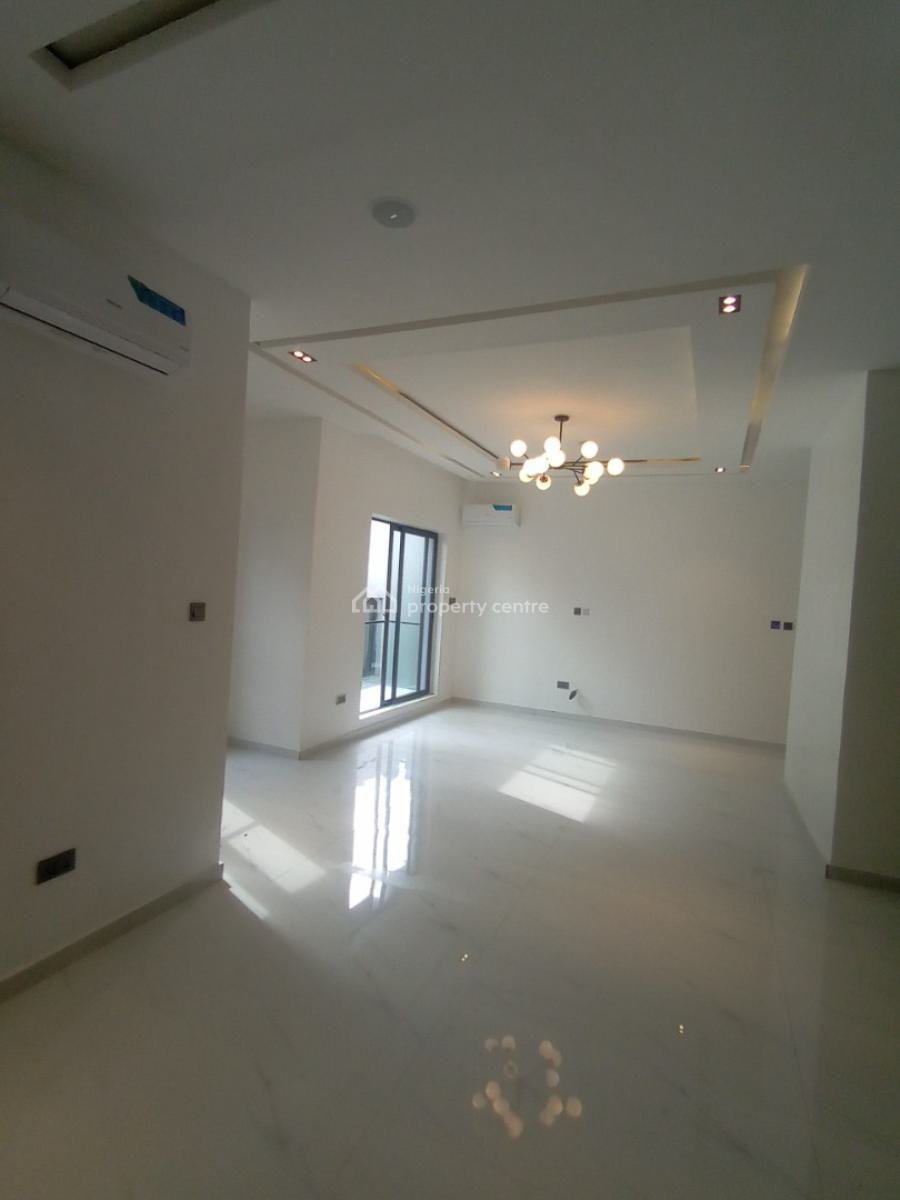Executive 2 Bedroom Flat, Chisco, Lekki, Lagos, Flat / Apartment for Sale