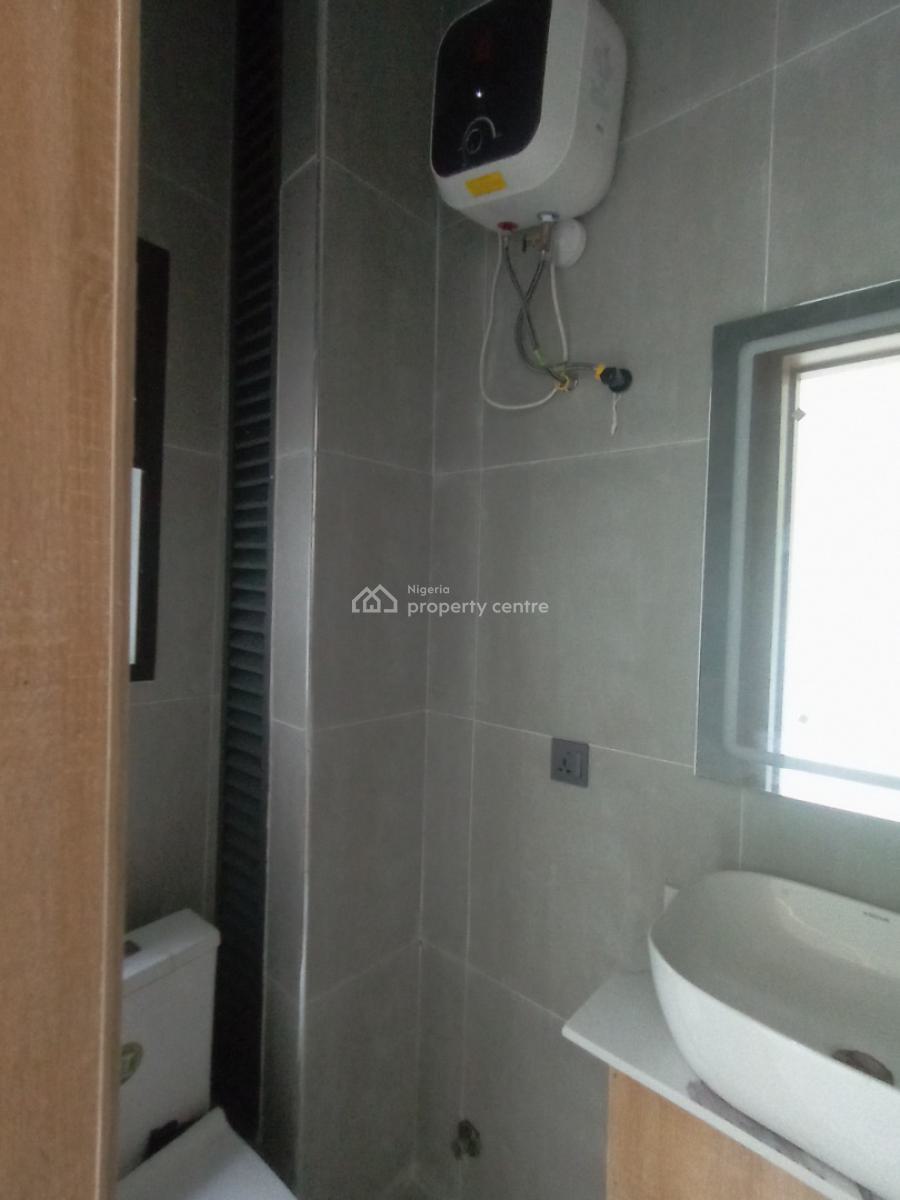 Executive 2 Bedroom Flat, Chisco, Lekki, Lagos, Flat / Apartment for Sale