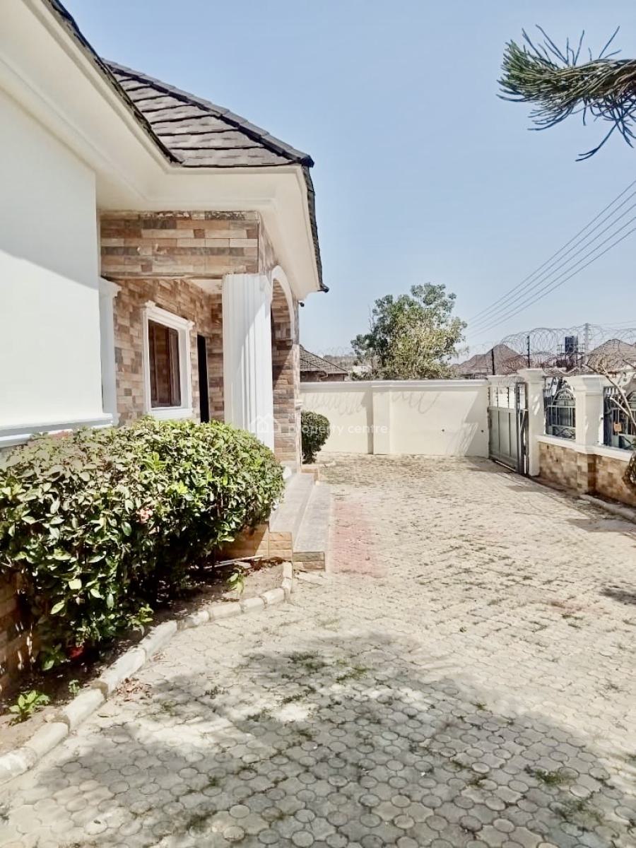 Very Massive and Standard Three Bedroom Detached Bungalow with Bq, Pent Vile Estate, Lokogoma District, Abuja, Detached Bungalow for Sale
