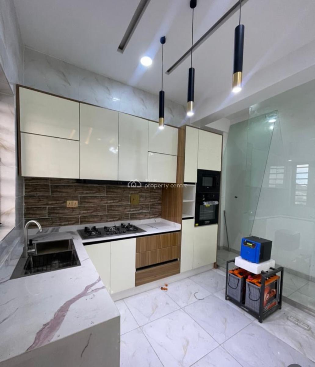 1 Bedroom Apartment in Prime Location, Agungi, Lekki, Lagos, Mini Flat (room and Parlour) for Rent