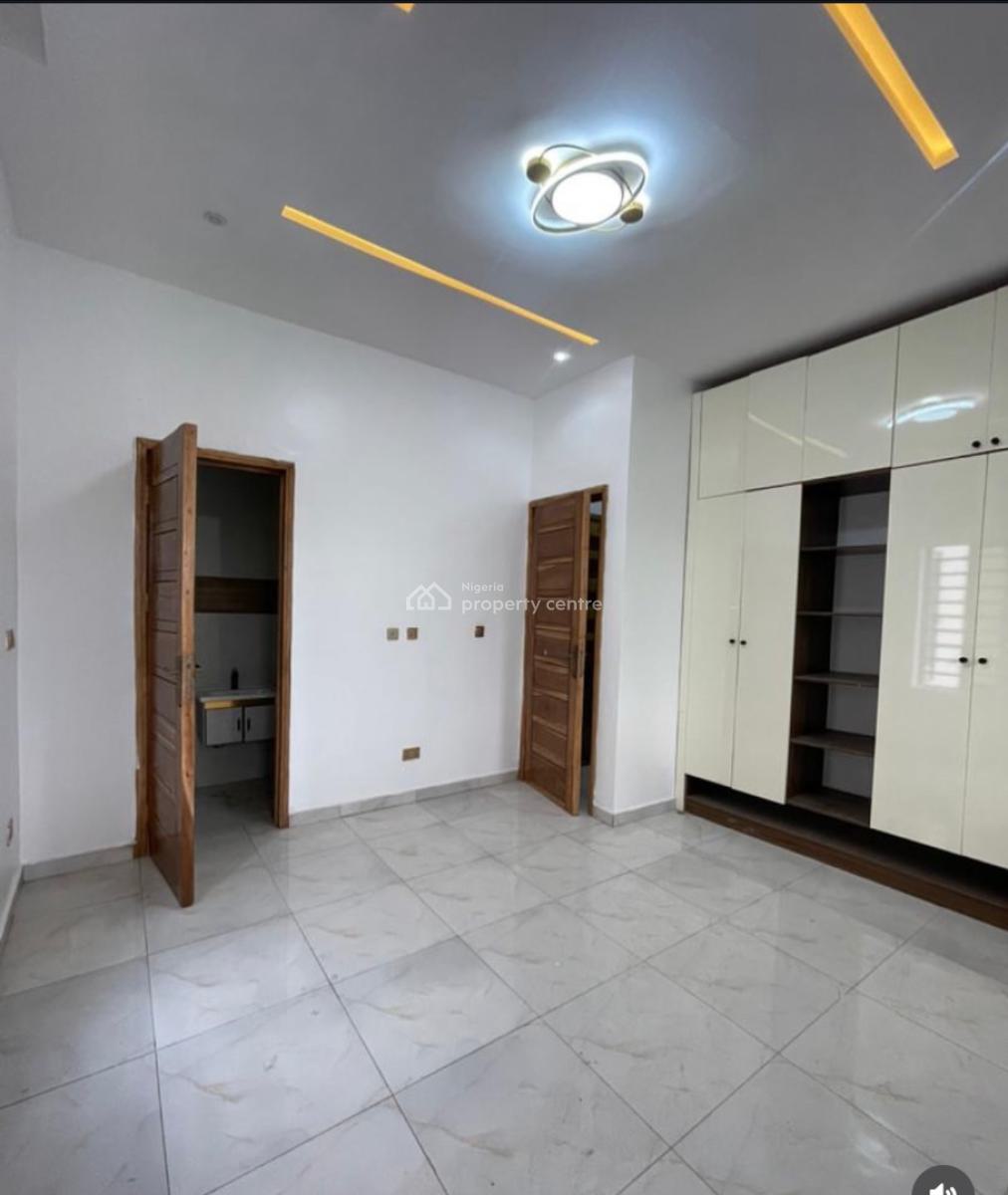 1 Bedroom Apartment in Prime Location, Agungi, Lekki, Lagos, Mini Flat (room and Parlour) for Rent