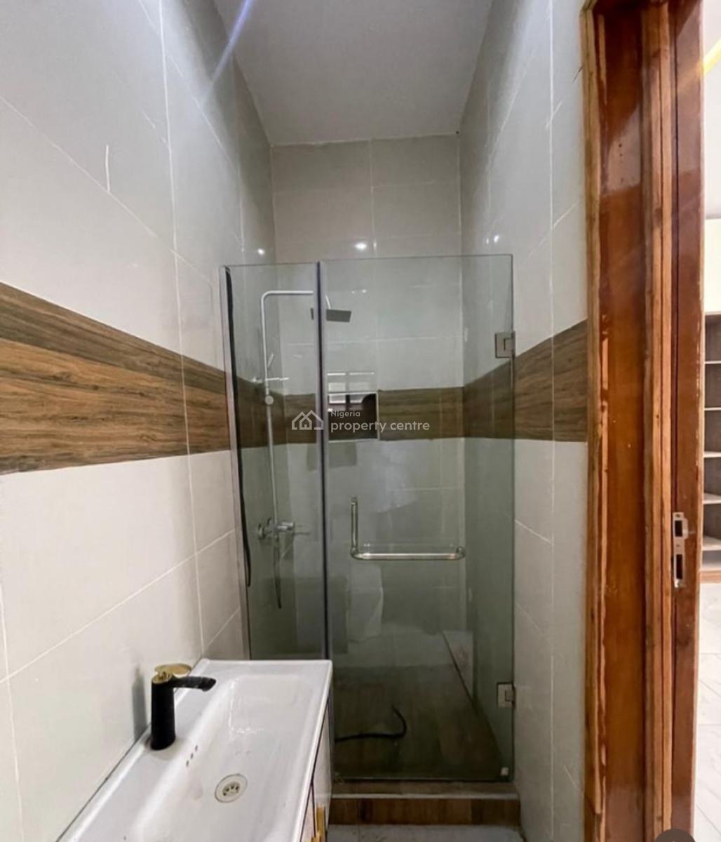1 Bedroom Apartment in Prime Location, Agungi, Lekki, Lagos, Mini Flat (room and Parlour) for Rent