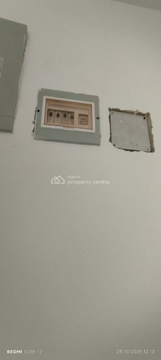 Luxury 2 Bedroom Flat with Bq, Mobil Road, Ajah, Lagos, Flat / Apartment for Sale