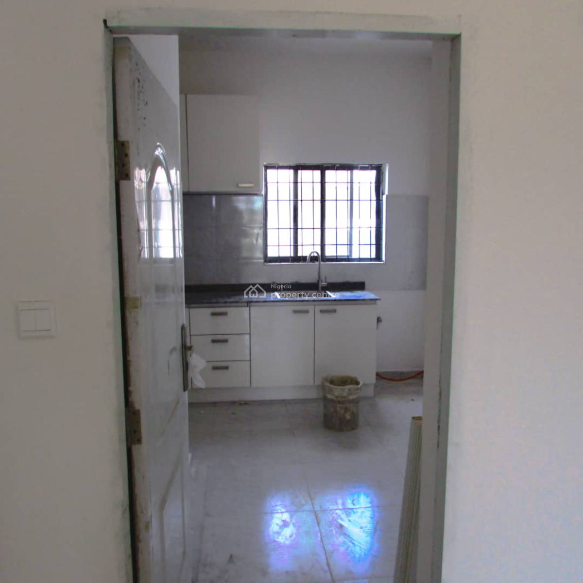 Nice 2 Bedroom Flat, Lekki Scheme 2, Close to Abraham Adesanya, Lekki Phase 2, Lekki, Lagos, Flat / Apartment for Sale