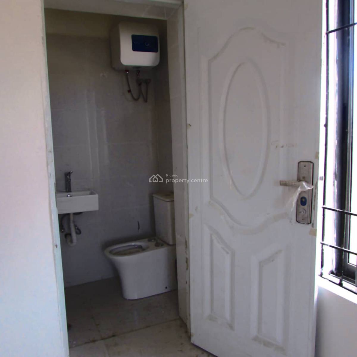Nice 2 Bedroom Flat, Lekki Scheme 2, Close to Abraham Adesanya, Lekki Phase 2, Lekki, Lagos, Flat / Apartment for Sale