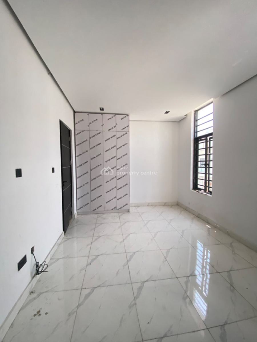 1 Bedroom Apartment, Ologolo, Lekki, Lagos, Mini Flat (room and Parlour) for Sale