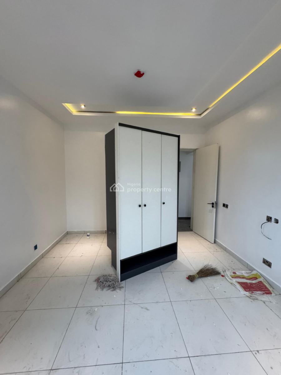 Well Maintained Mini Flat Apartment, Lekki Phase 1, Lekki, Lagos, Mini Flat (room and Parlour) for Rent