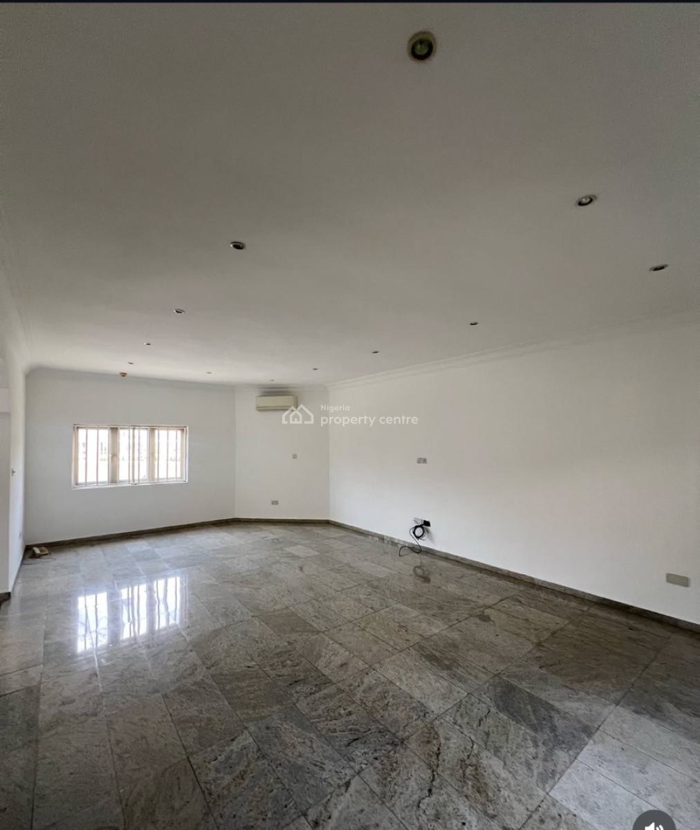 Fully Serviced Spacious 2 Bedroom Apartment, Lekki Phase 1, Lekki, Lagos, Flat / Apartment for Rent