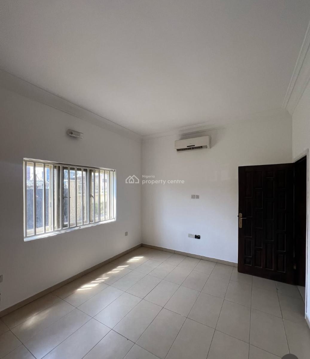 Fully Serviced Spacious 2 Bedroom Apartment, Lekki Phase 1, Lekki, Lagos, Flat / Apartment for Rent