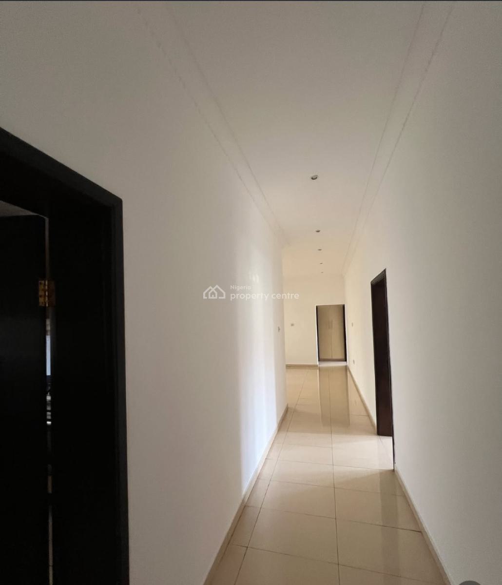 Fully Serviced Spacious 2 Bedroom Apartment, Lekki Phase 1, Lekki, Lagos, Flat / Apartment for Rent