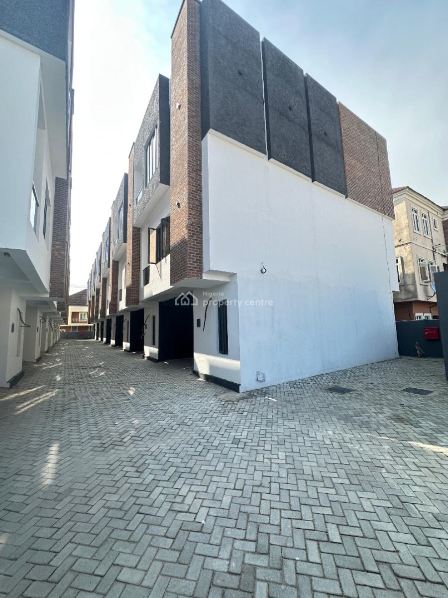 4 Bedroom Terrace Duplex with a Room Bq, Igbo Efon, Lekki, Lagos, Terraced Duplex for Sale