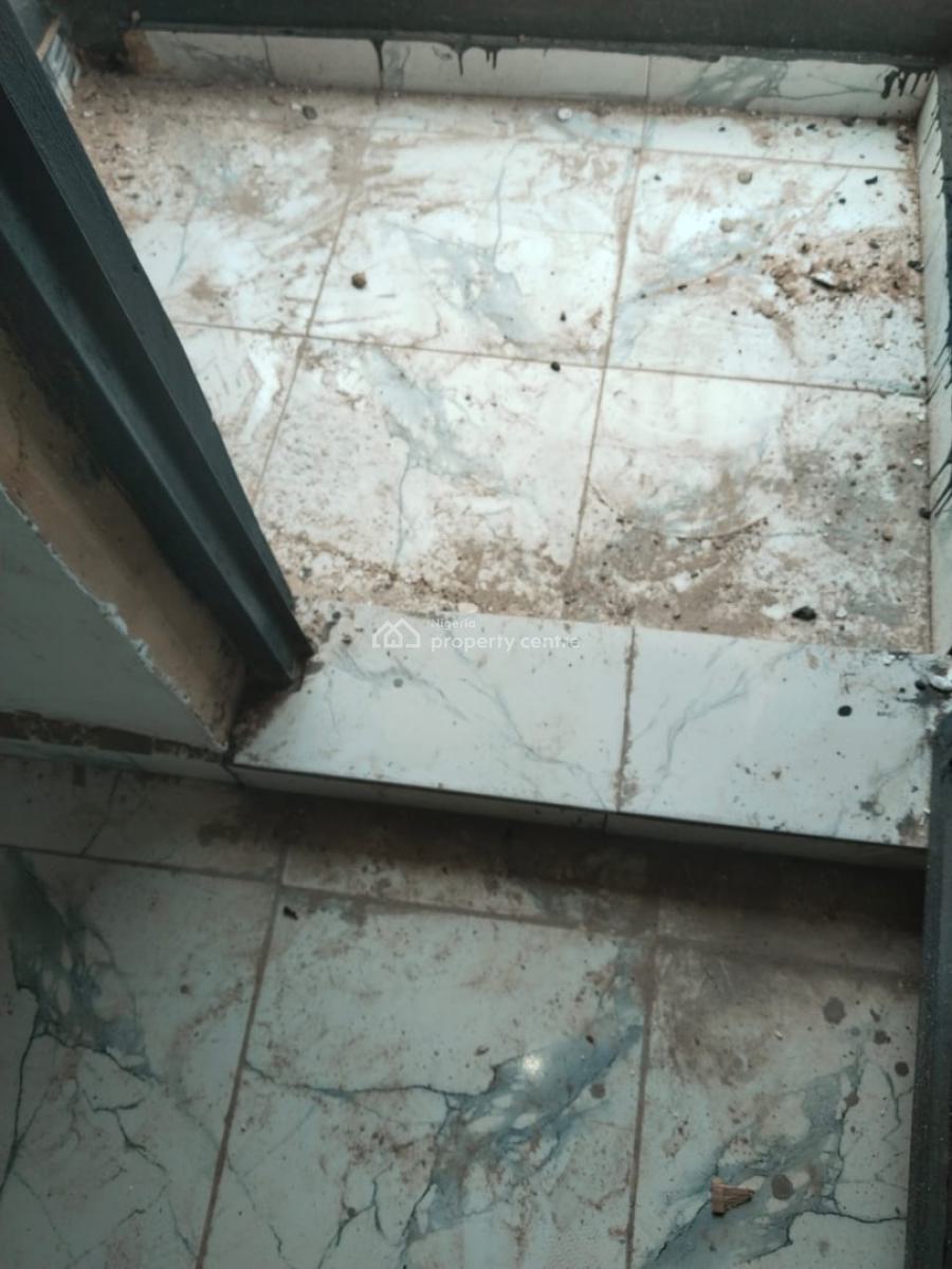 2 Bedroom Flat Upstairs with Private Balcony, Palmgrove, Shomolu, Lagos, Flat / Apartment for Rent