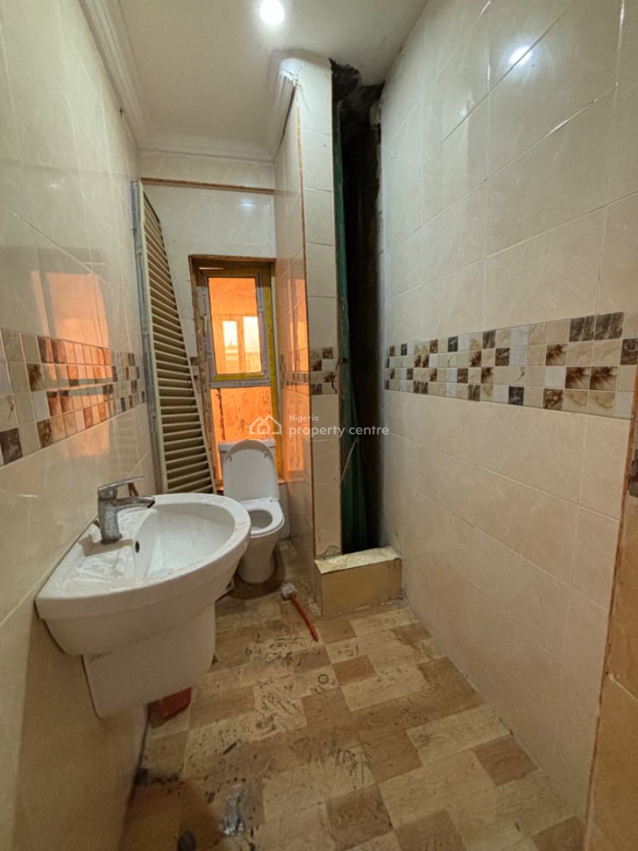 Spacious 3-bedroom Apartment with Bq, Pool, Gym and Elevator, Ikate Elegushi, Lekki, Lagos, Flat / Apartment for Rent