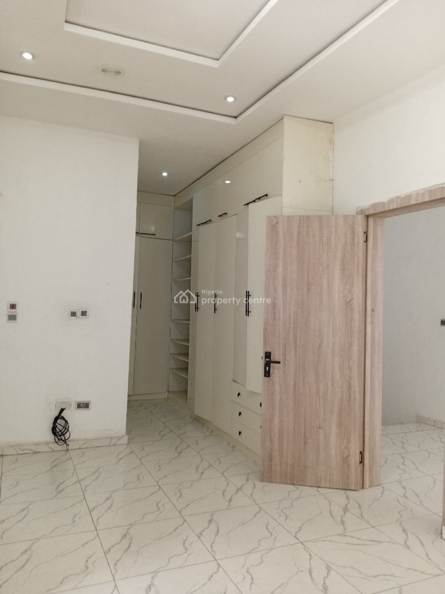 Well Grilled 4-bedroom Detached Duplex + Bq, Ochid Road, Lekki, Lagos, Detached Duplex for Rent