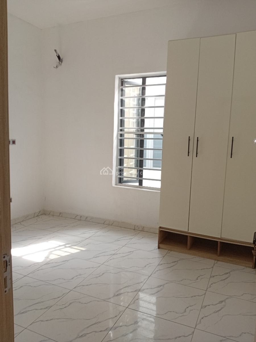 Well Grilled 4-bedroom Detached Duplex + Bq, Ochid Road, Lekki, Lagos, Detached Duplex for Rent