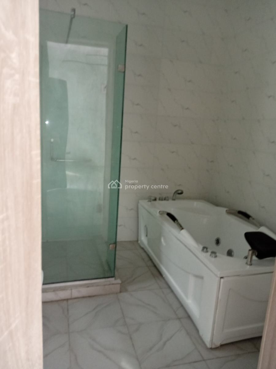 Well Grilled 4-bedroom Detached Duplex + Bq, Ochid Road, Lekki, Lagos, Detached Duplex for Rent