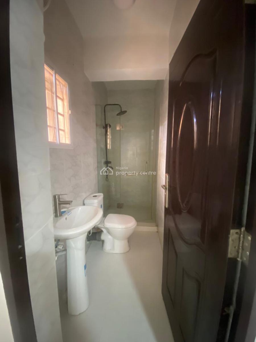 2 Bedroom Flat, Orchid Road, Lekki, Lagos, Flat / Apartment for Sale