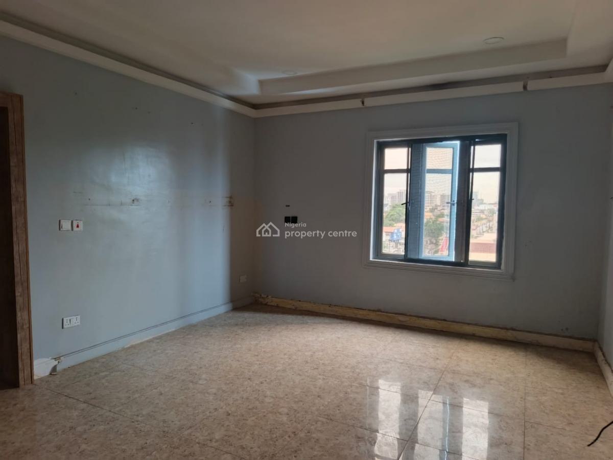 3 Bedroom Apartment with Amenities and  a Room Bq, Off Àjọṣe Adeogun, Victoria Island (vi), Lagos, Flat / Apartment for Rent