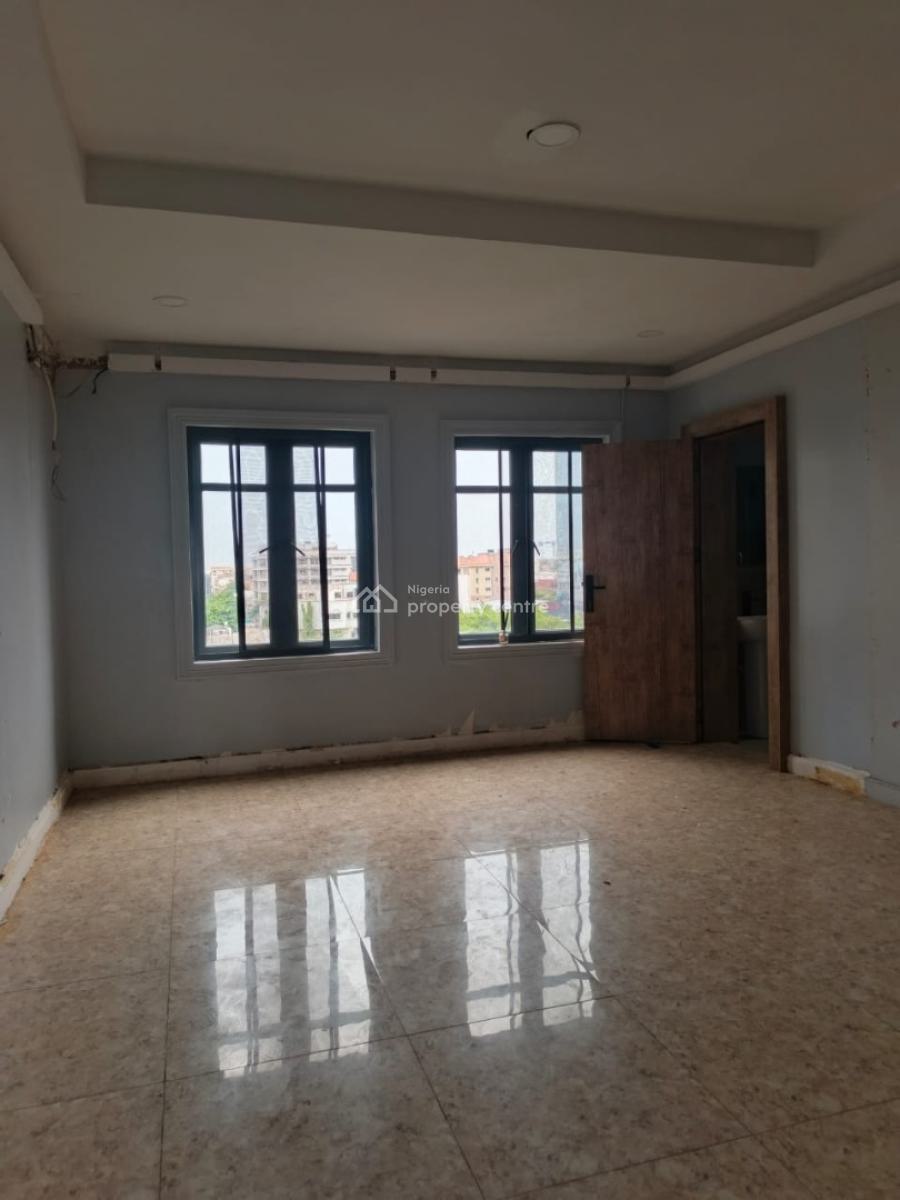 3 Bedroom Apartment with Amenities and  a Room Bq, Off Àjọṣe Adeogun, Victoria Island (vi), Lagos, Flat / Apartment for Rent