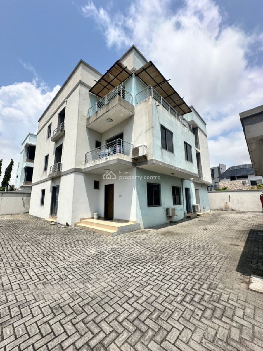 Well Built 3 Bedroom Apartment with Bq, Lekki Phase 1, Lekki, Lagos, House for Rent