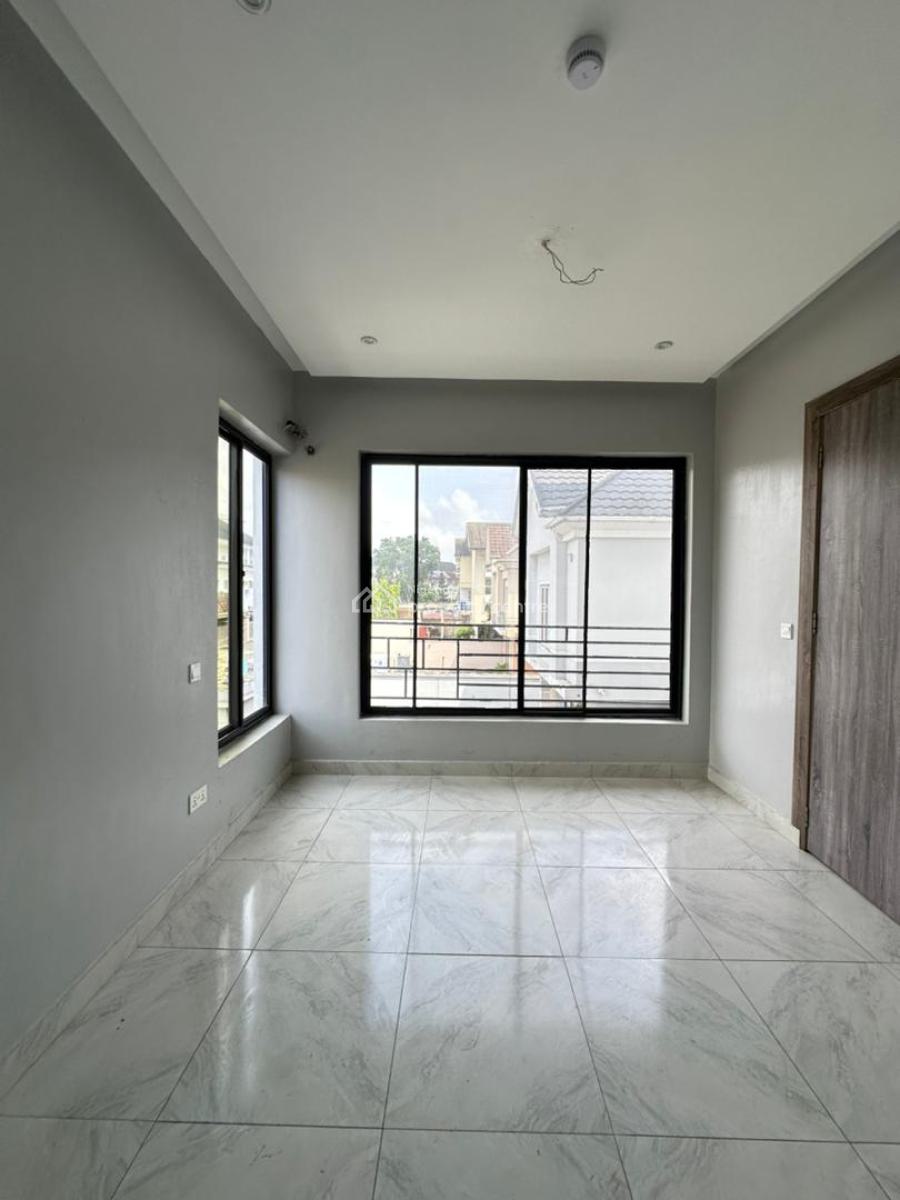 Cozy 4 Bedroom Maisonette with Bq, Swimming Pool and Elevator, Lekki Phase 1, Lekki, Lagos, House for Sale