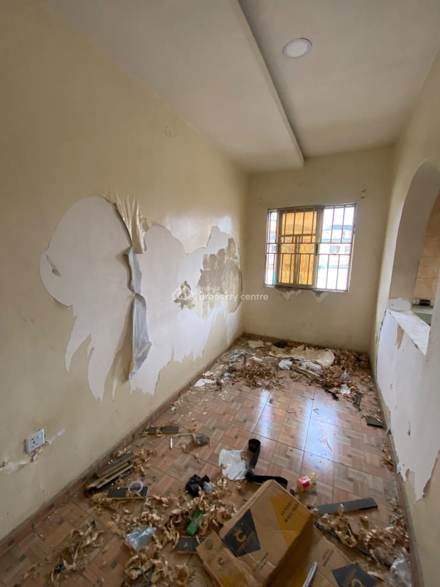 Relatively Newly Renovated 2 Bedroom Flat Upstairs  Front Flat, Ramoni Street, Lawanson, Surulere, Lagos, House for Rent