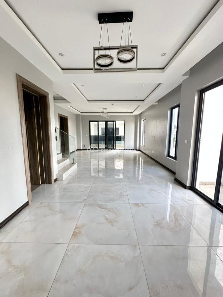 Cozy 4 Bedroom Maisonette with Bq Swimming Pool &elevator, Lekki Phase 1, Lekki, Lagos, Flat / Apartment for Sale