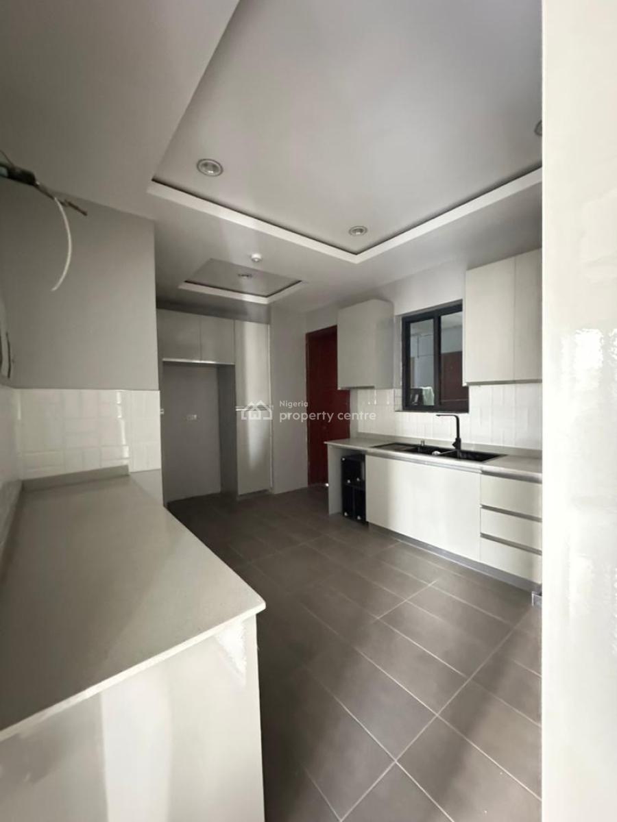 Cozy 4 Bedroom Maisonette with Bq Swimming Pool &elevator, Lekki Phase 1, Lekki, Lagos, Flat / Apartment for Sale