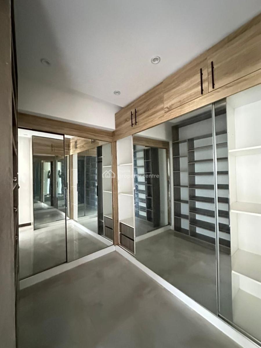 Cozy 4 Bedroom Maisonette with Bq Swimming Pool &elevator, Lekki Phase 1, Lekki, Lagos, Flat / Apartment for Sale