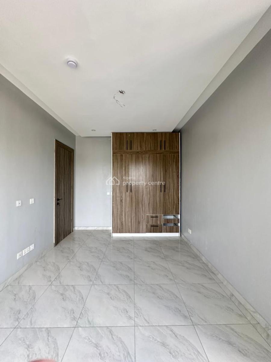 Cozy 4 Bedroom Maisonette with Bq Swimming Pool &elevator, Lekki Phase 1, Lekki, Lagos, Flat / Apartment for Sale