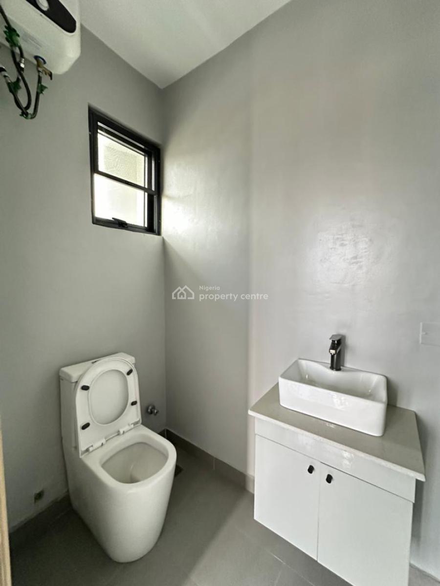 Cozy 4 Bedroom Maisonette with Bq Swimming Pool &elevator, Lekki Phase 1, Lekki, Lagos, Flat / Apartment for Sale