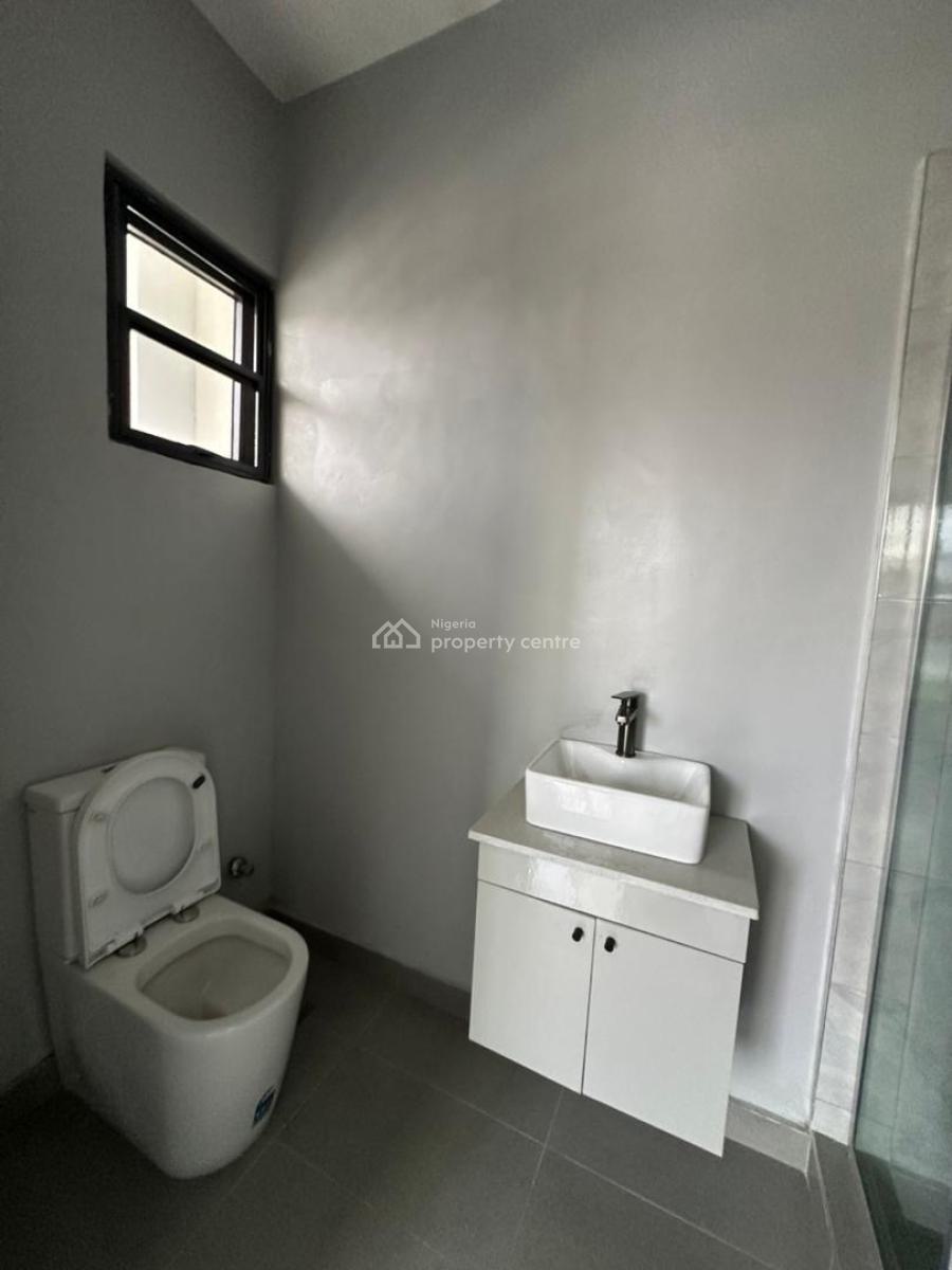 Cozy 4 Bedroom Maisonette with Bq Swimming Pool &elevator, Lekki Phase 1, Lekki, Lagos, Flat / Apartment for Sale