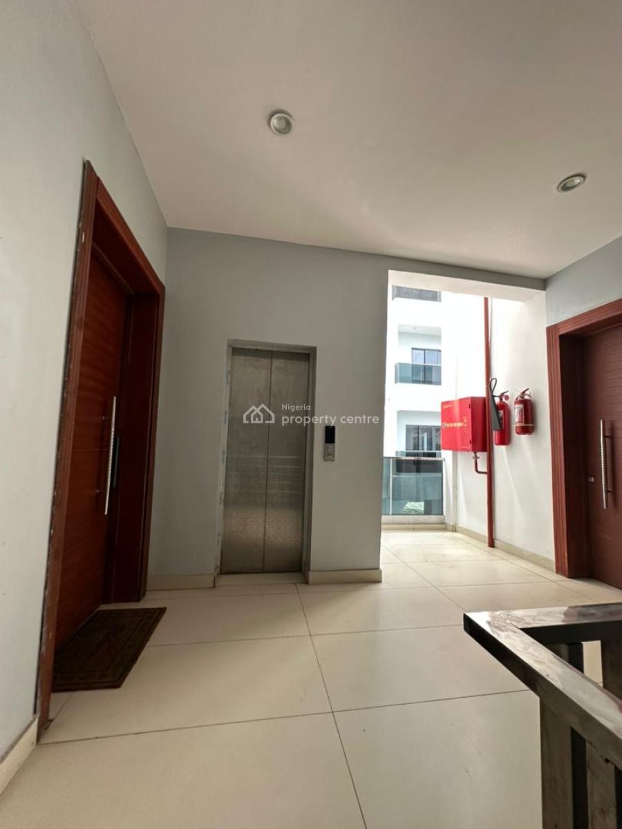 Cozy 4 Bedroom Maisonette with Bq Swimming Pool &elevator, Lekki Phase 1, Lekki, Lagos, Flat / Apartment for Sale