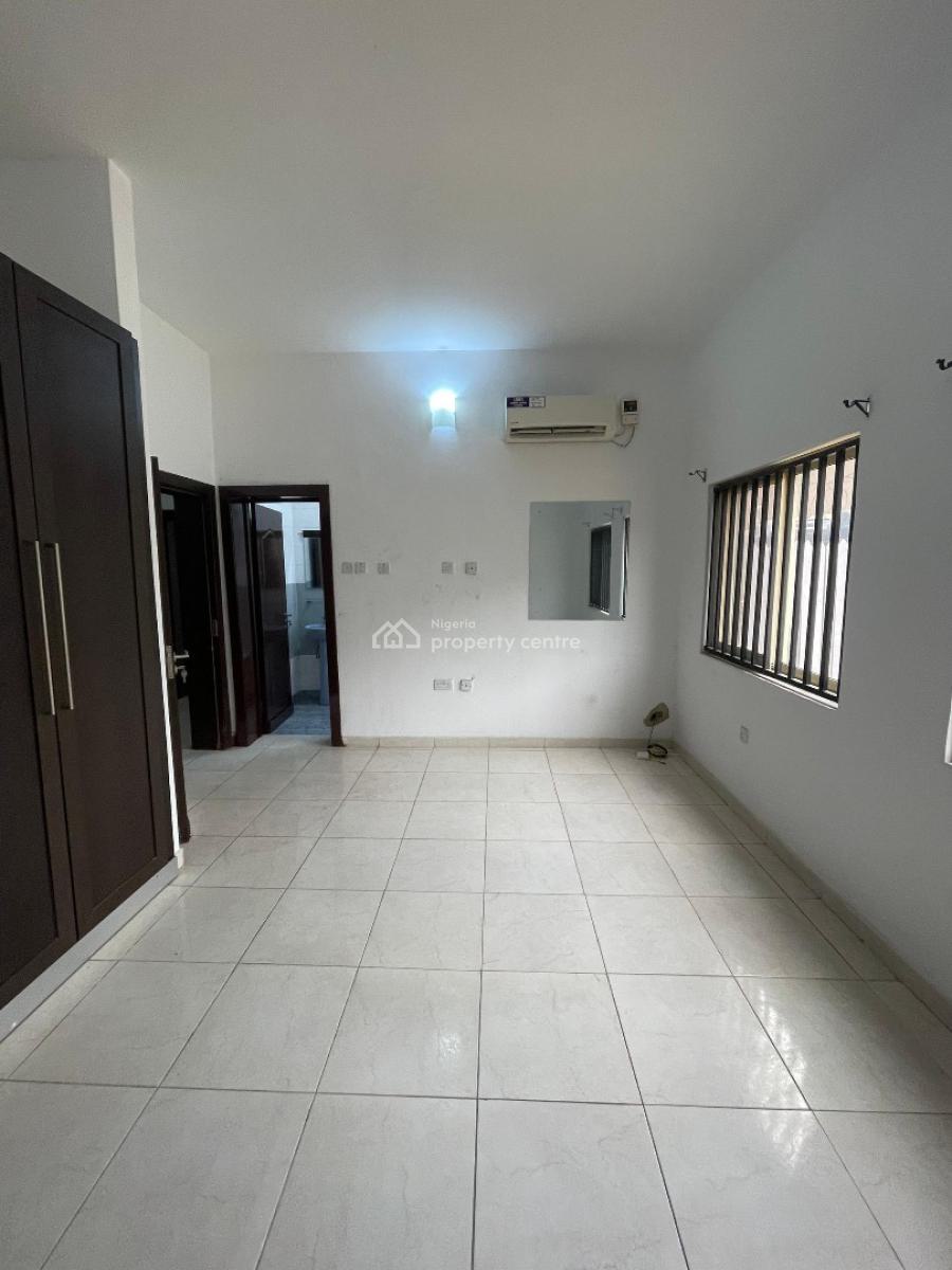 Modestly 3 Bedroom Apartment with Bq ,gym& Swimming Pool, Lekki Phase 1, Lekki, Lagos, Flat / Apartment for Rent
