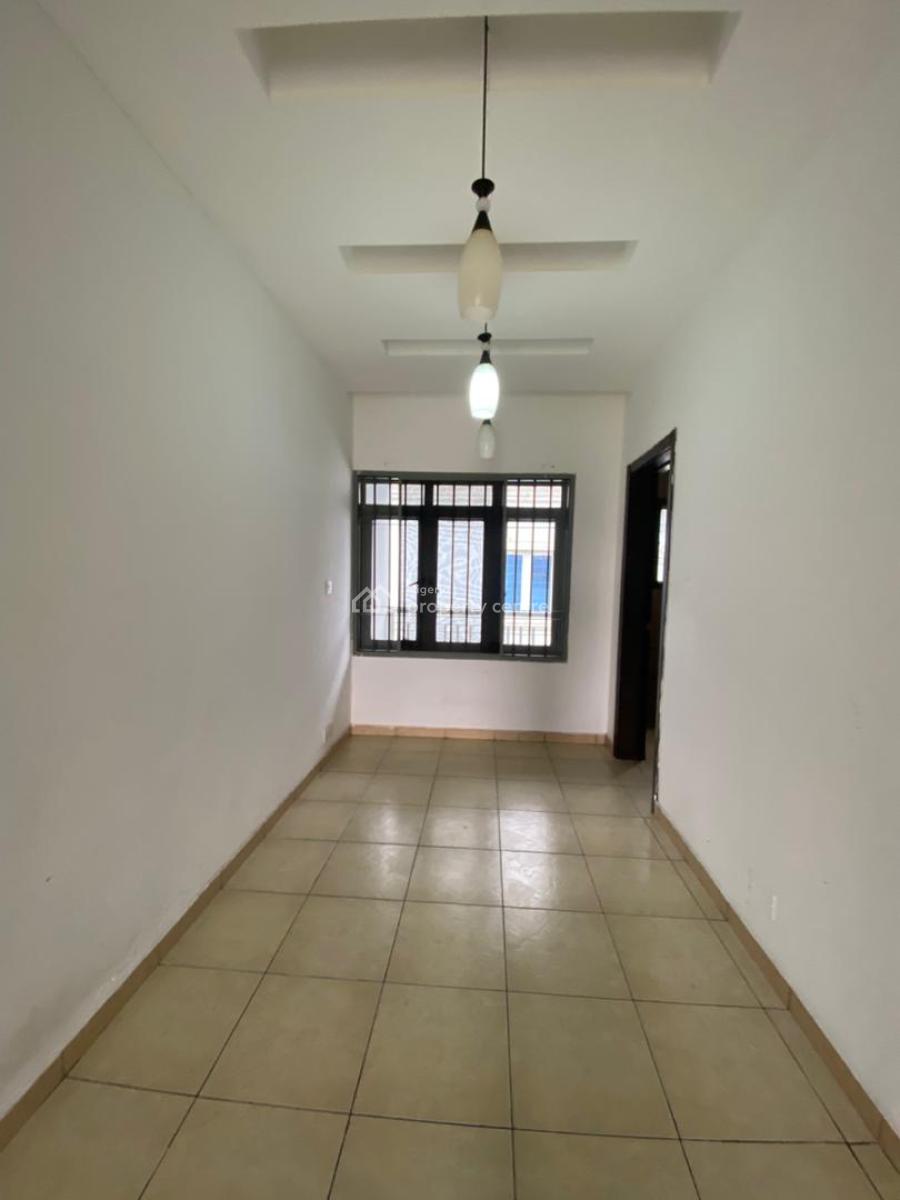 Spacious Upstairs and 2 in a Compound, Via Thera Annex, Sangotedo, Ajah, Lagos, Flat / Apartment for Rent