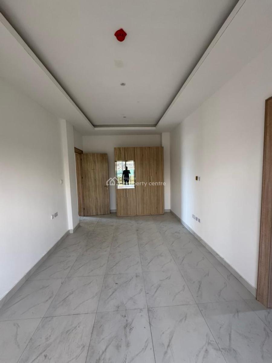 Luxury 3 Bedroom Apartment with Elevator + Swimming Pool, Lekki Phase 1, Lekki, Lagos, Flat / Apartment for Sale