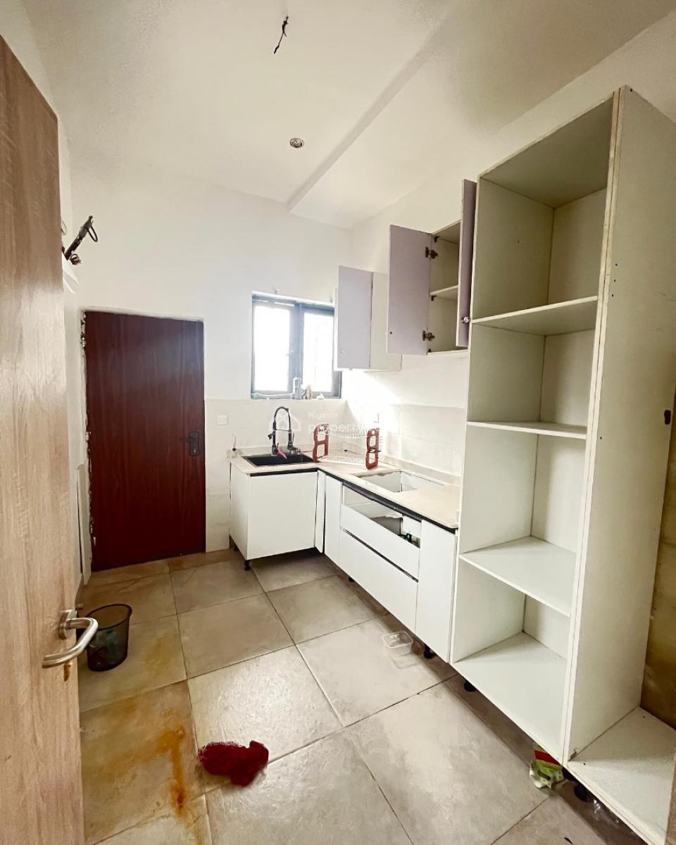 Stunning 2 Bedroom Apartment with Swimming Pool, Chevron, Lekki, Lagos, Block of Flats for Sale