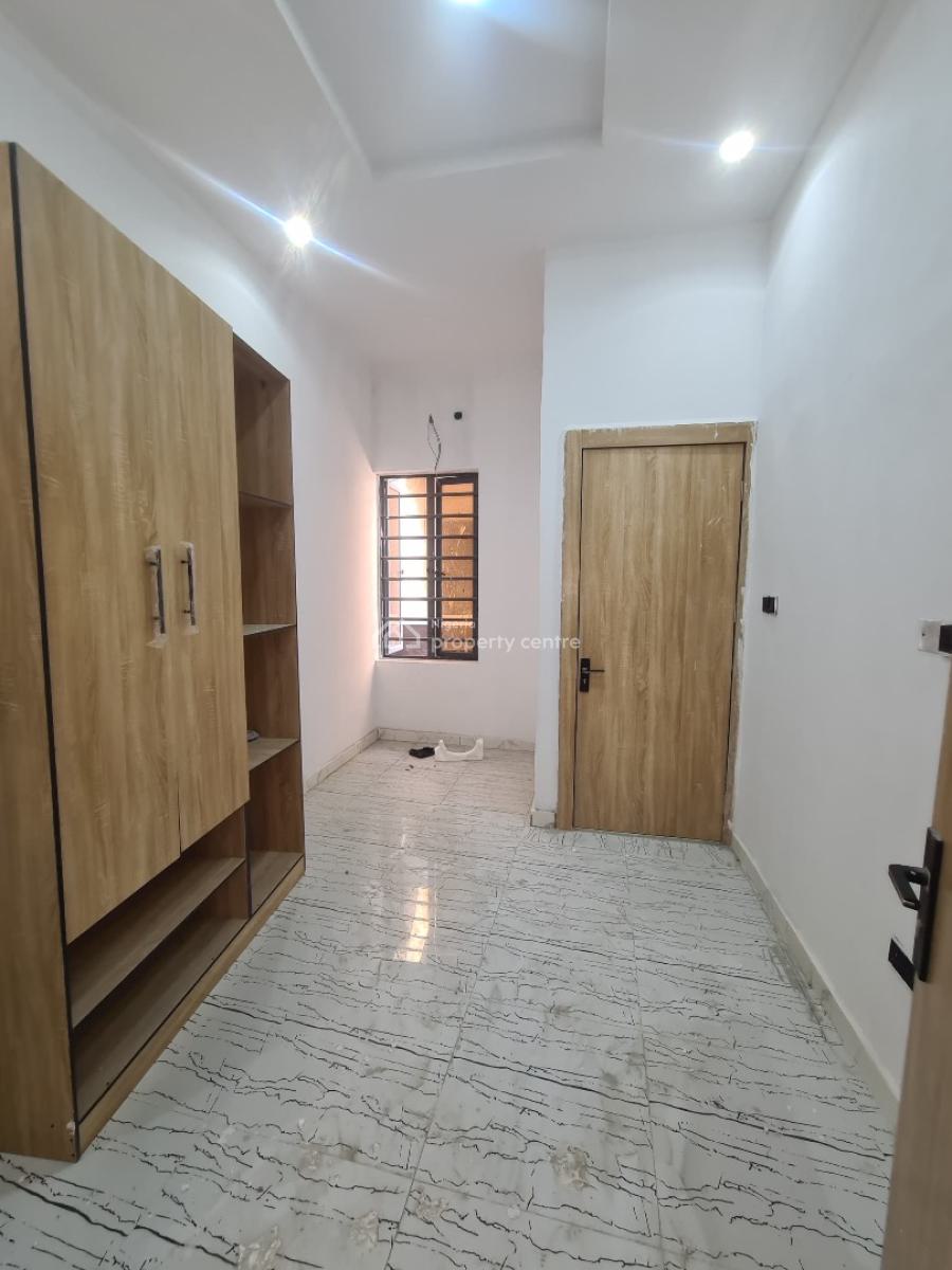 4 Bedrooms Terrace Duplex with Bq in a Minicourt, Abraham Adesanya, Ajah, Lagos, Terraced Duplex for Rent