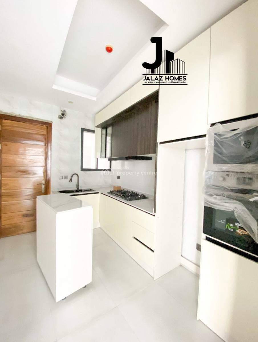 2 Bedroom Apartment, Lekki Phase 1, Lekki, Lagos, House for Sale