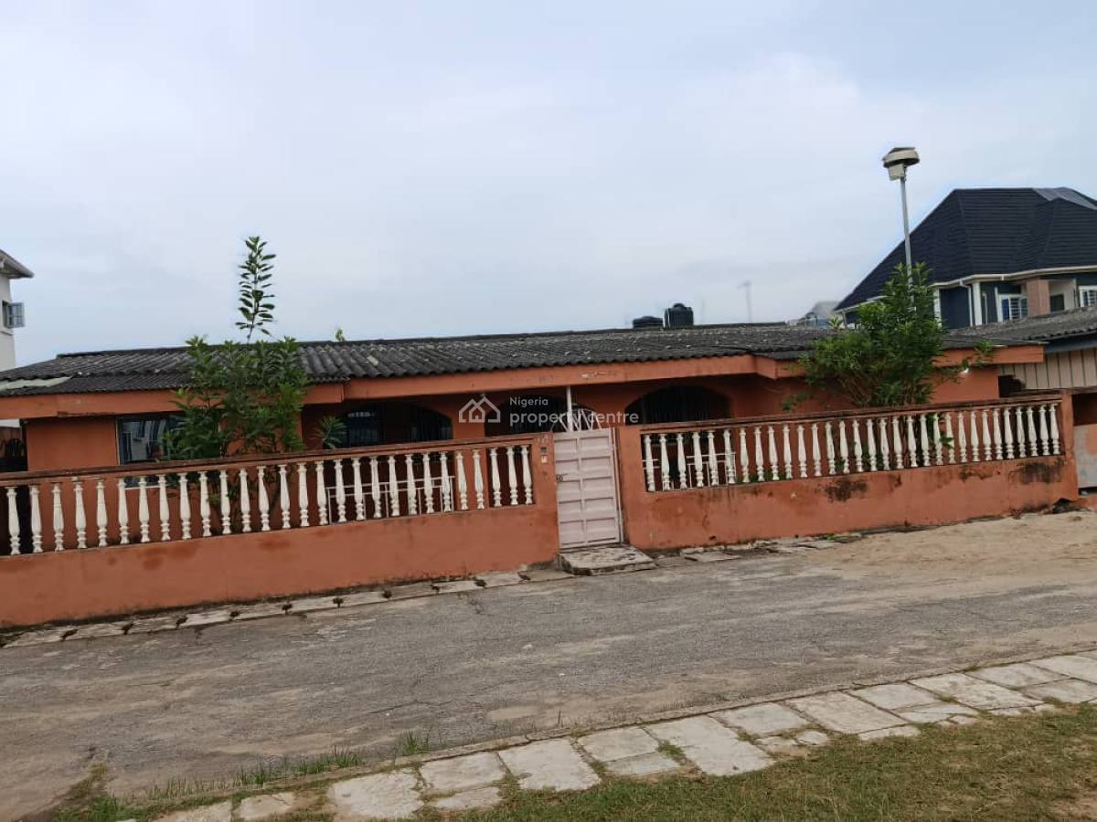 Well Renovated 5 Bedroom Detached Bungalow with Bq, Chevron Housing Estate, Satellite Town, Ojo, Lagos, Detached Bungalow for Sale