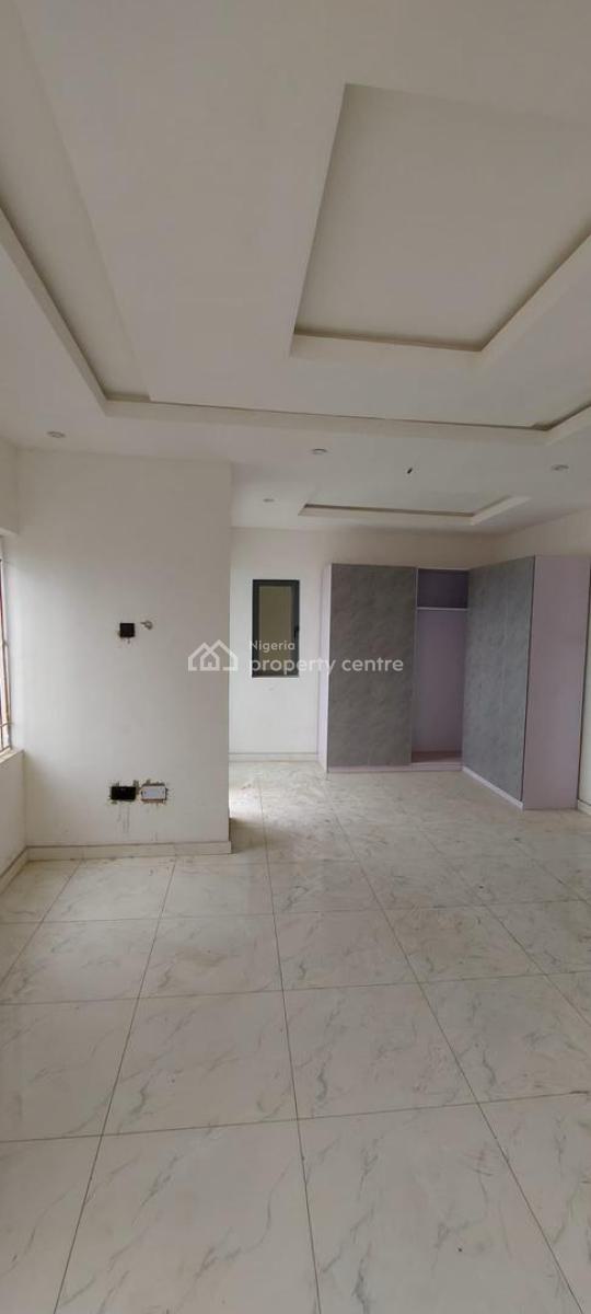 Eye Catchy 4bedroom Triplex Duplex, Obanikoro, Shomolu, Lagos, House for Sale
