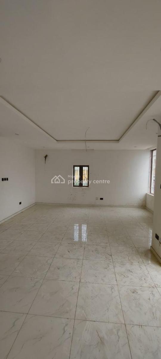 Eye Catchy 4bedroom Triplex Duplex, Obanikoro, Shomolu, Lagos, House for Sale