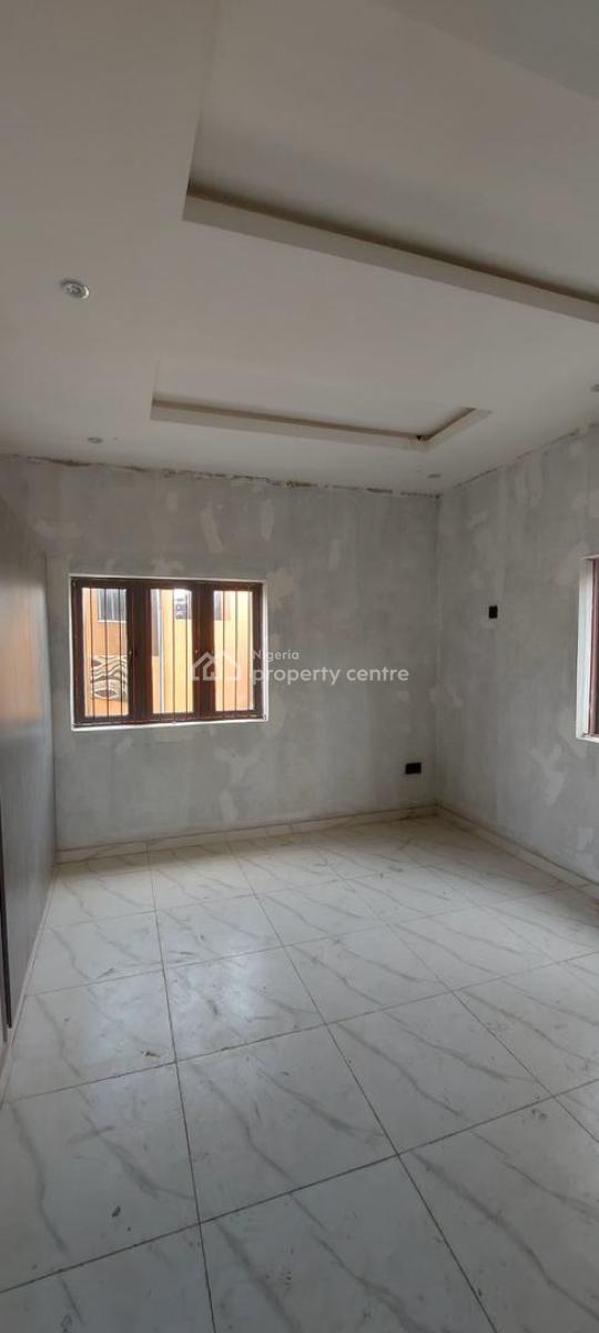 Eye Catchy 4bedroom Triplex Duplex, Obanikoro, Shomolu, Lagos, House for Sale