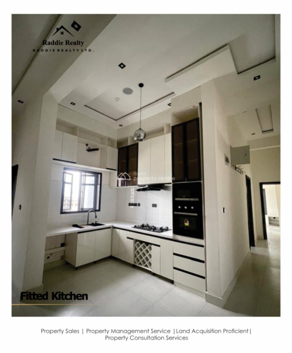 Luxurious 3 Bedroom Apartment, Lekki Phase 1, Lekki, Lagos, Block of Flats for Sale