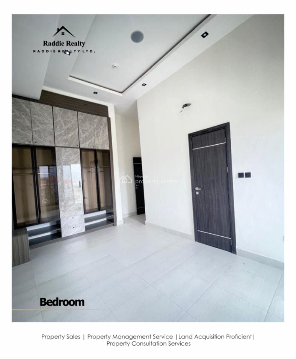 Luxurious 3 Bedroom Apartment, Lekki Phase 1, Lekki, Lagos, Block of Flats for Sale